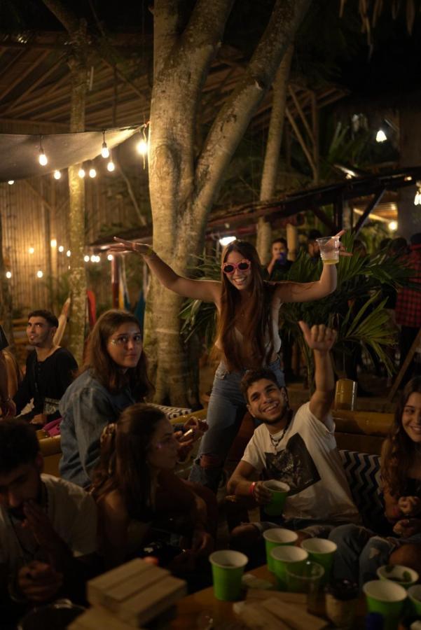 Hidden House Hostel Party Montañita Exteriér fotografie